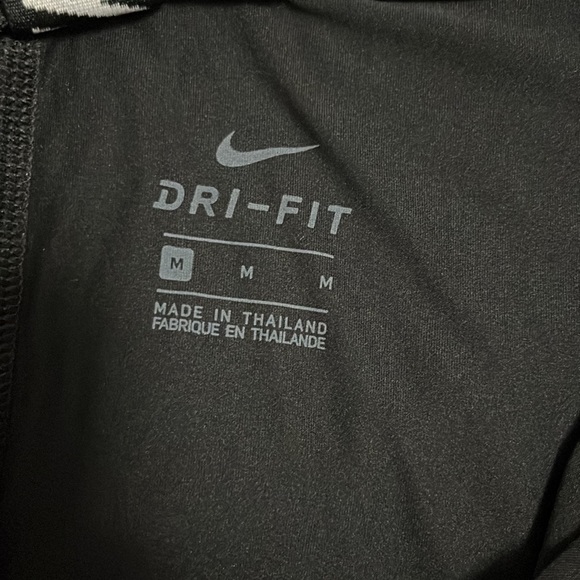 3 Nike tank tops - Picture 11 of 12